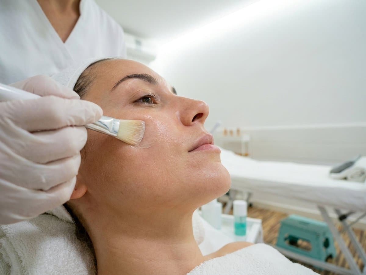 Tratamiento facial despigmentante — Clínica Pura Vida Valencia