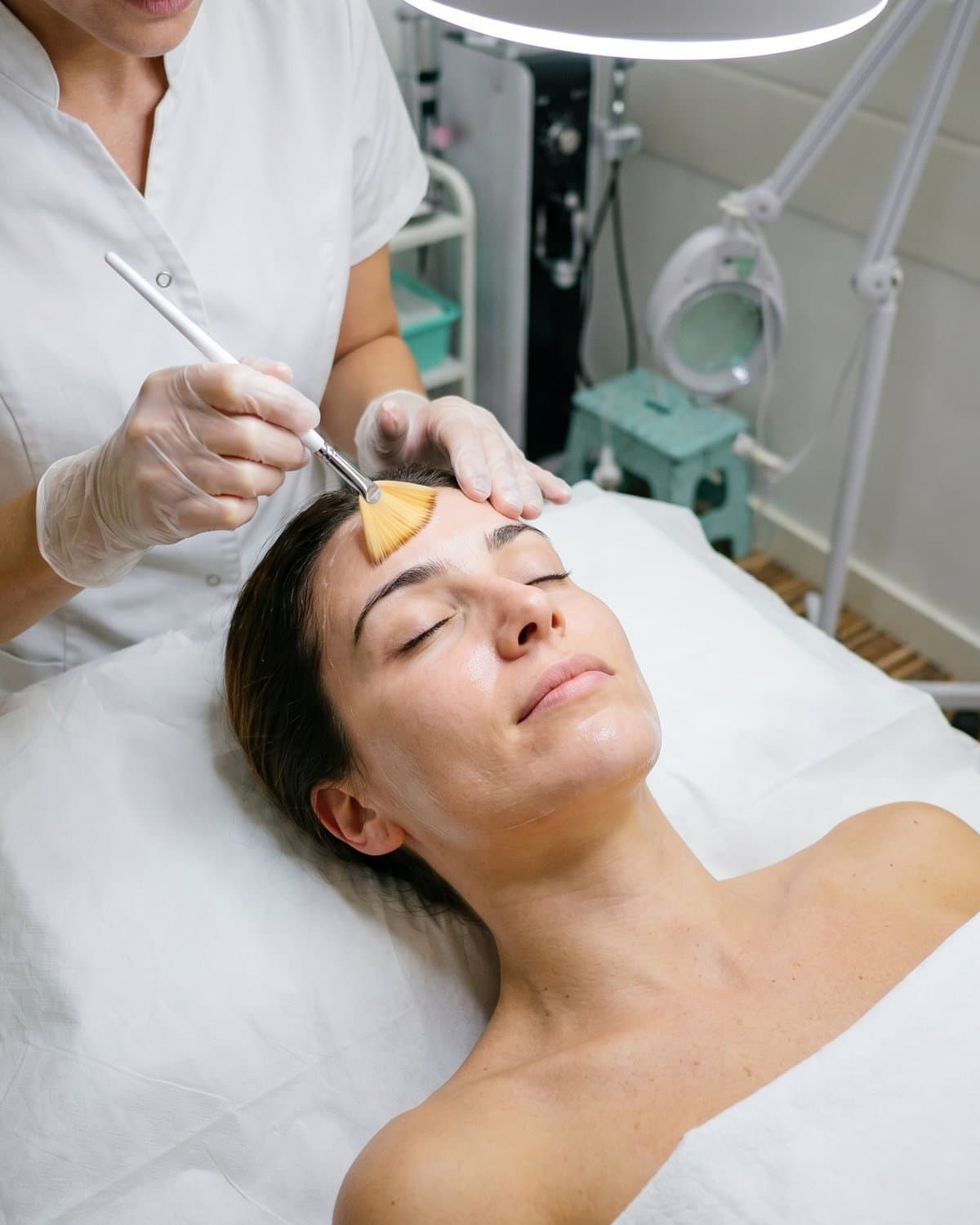 Peeling químico en consulta — Clínica Pura Vida Valencia